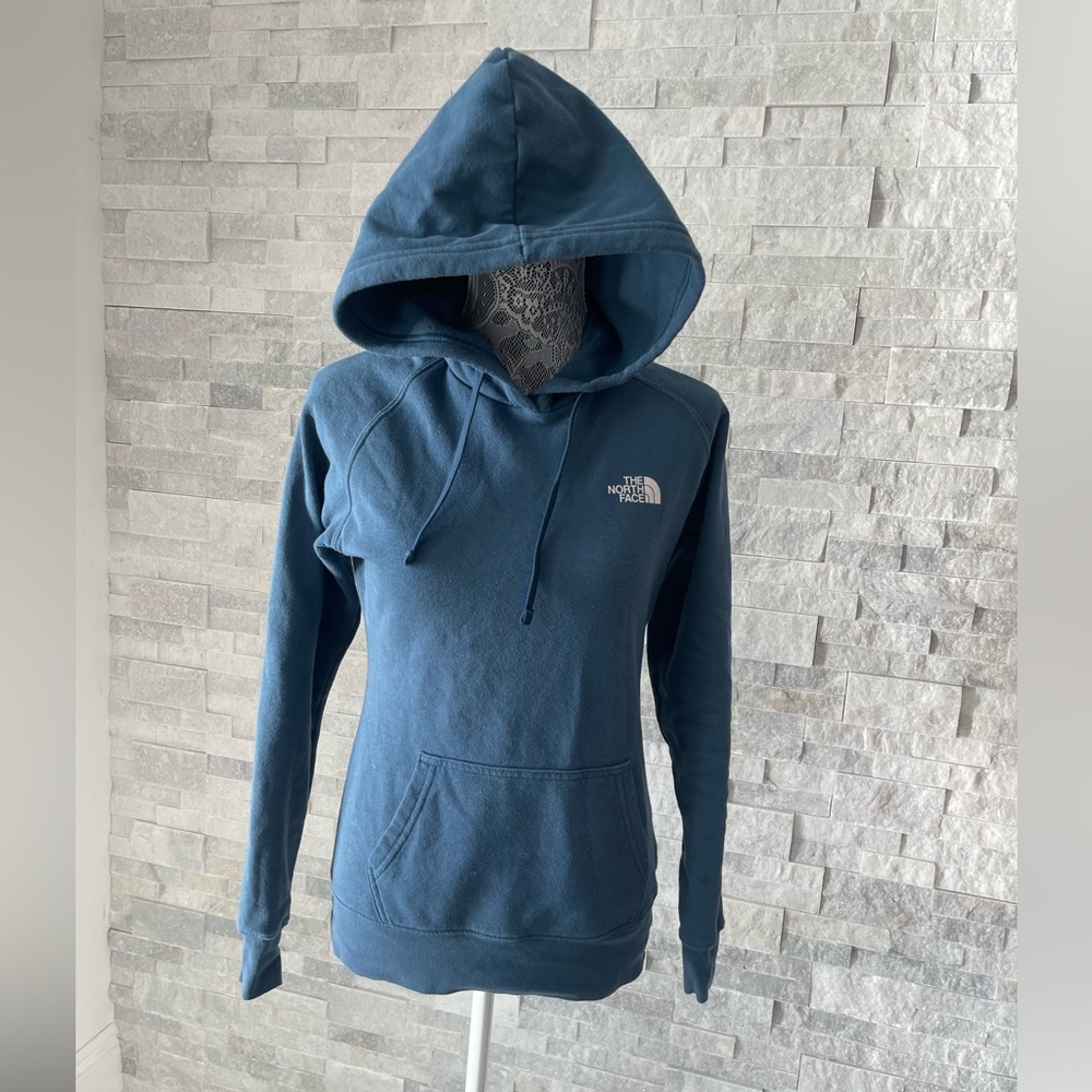 Like new women’s authentic the northface hoodie